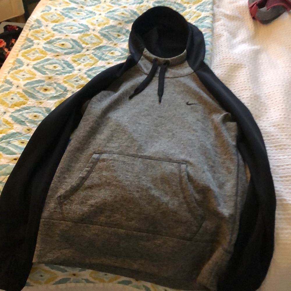 Nike therma-fit running sweater